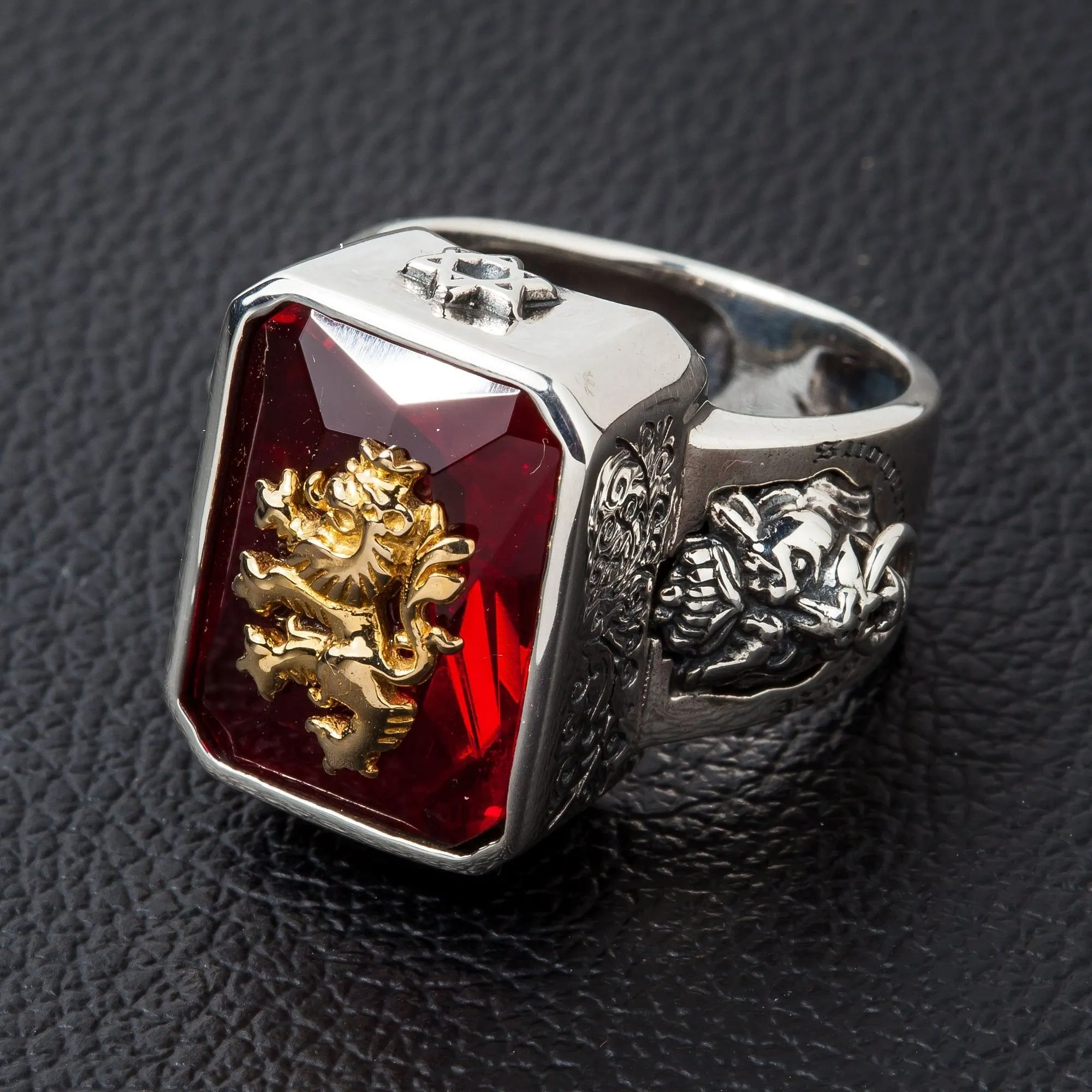 925 Sterling Silver Red Stone Lion Ring