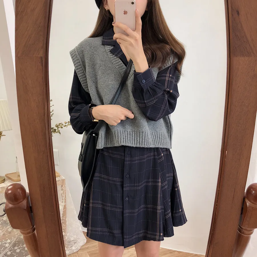 Chic Plaid Trim Dress