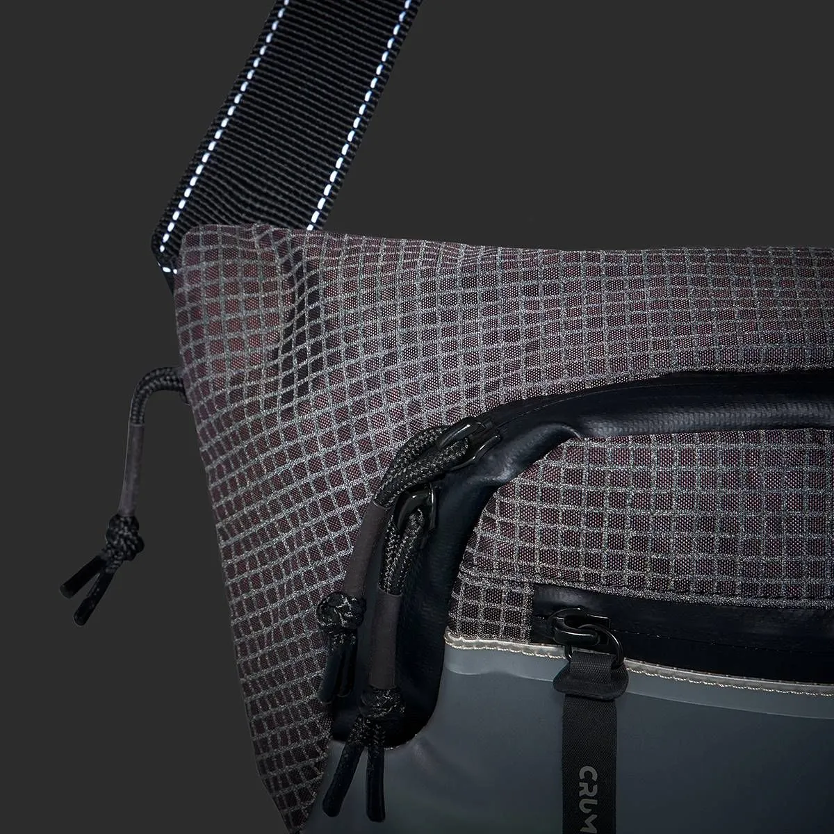 Crumpler Stash Reflective Waist Pack