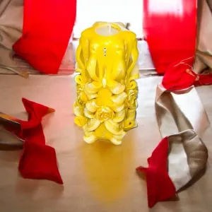 Handmade carved candle - Roses Design