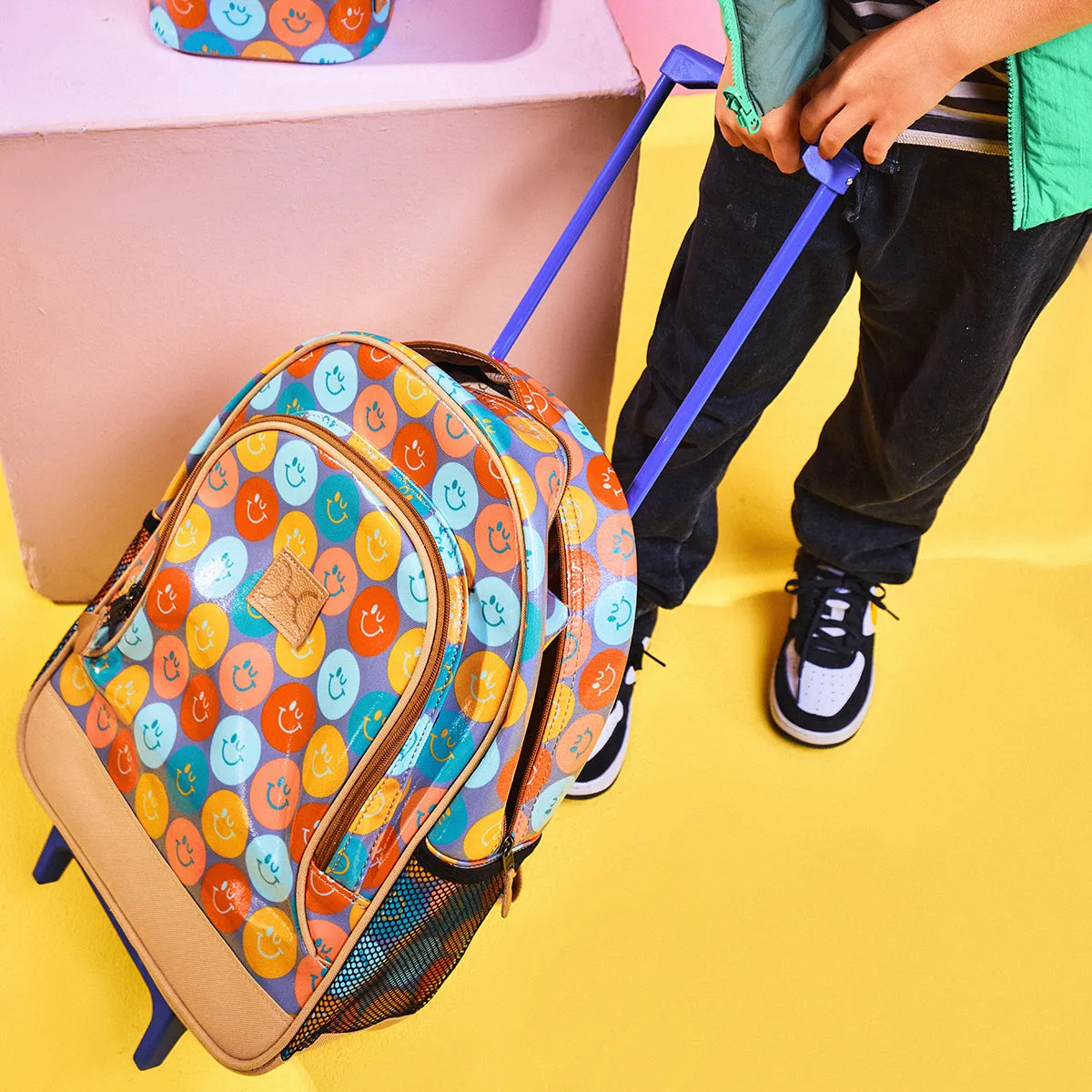 Kids Wheelie Backpack Blue handle