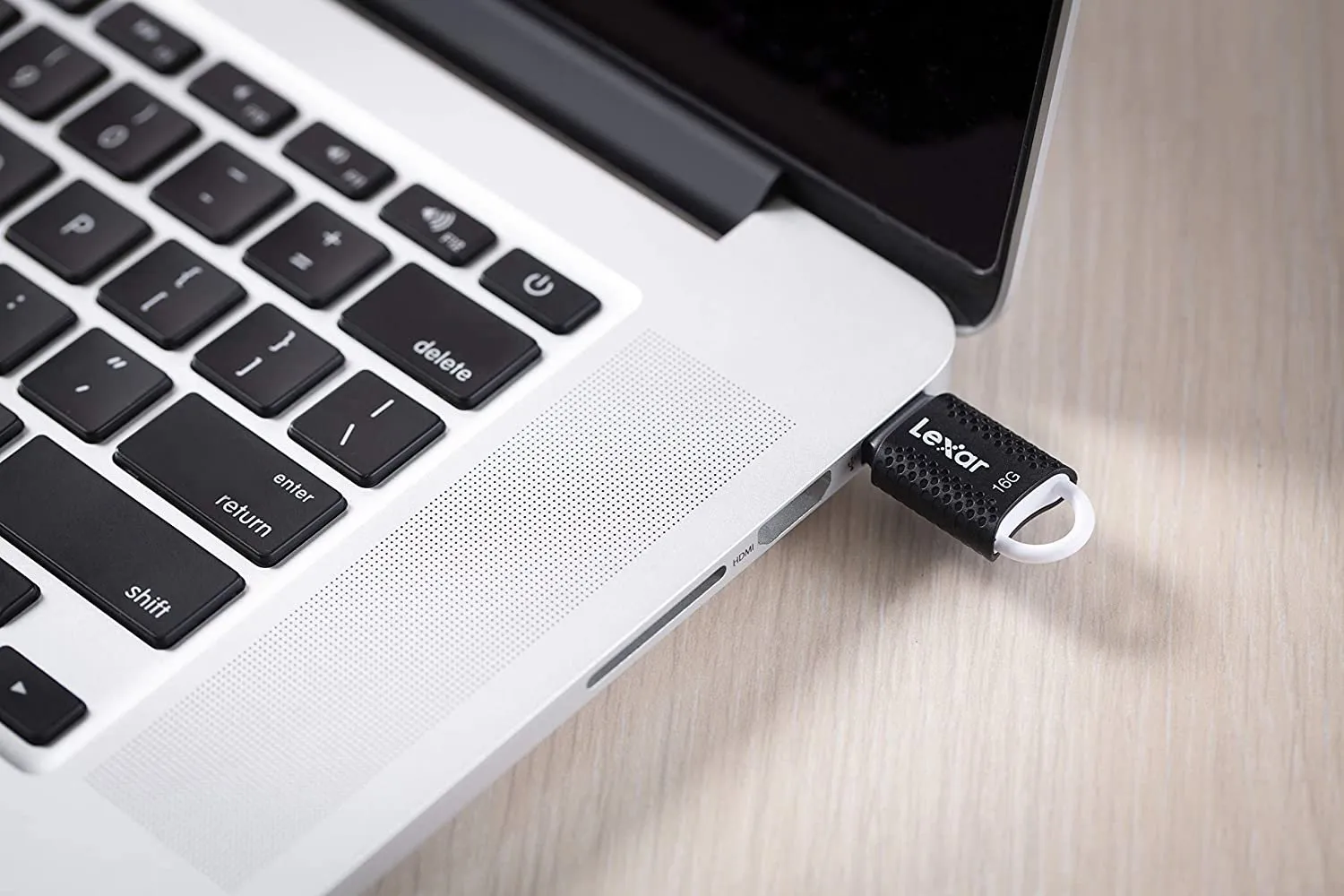 Lexar JumpDrive V40 32GB USB 2.0 Flash Drive, 3-Pack Black