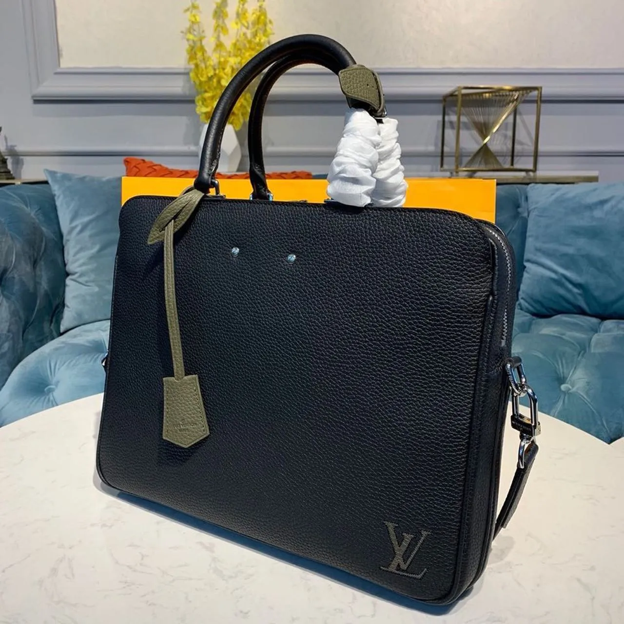 Louis Vuitton Armand MM Briefcase Bag 38cm Taurillon Leather Spring/Summer 2019 Collection M55227 Black