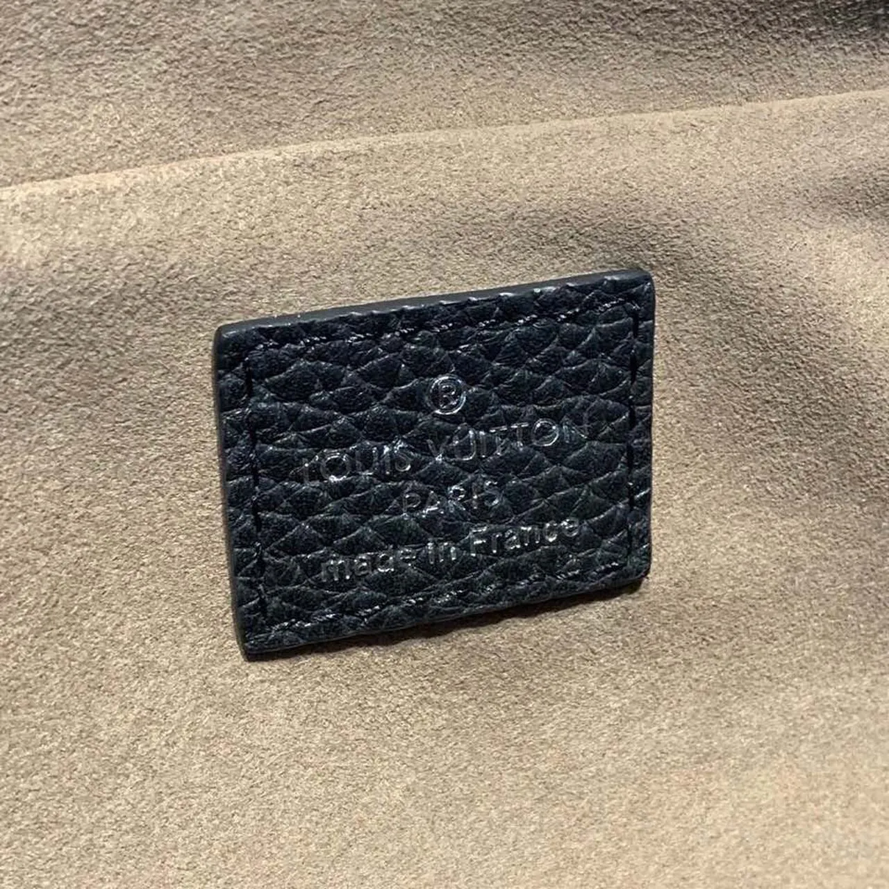 Louis Vuitton Armand MM Briefcase Bag 38cm Taurillon Leather Spring/Summer 2019 Collection M55227 Black