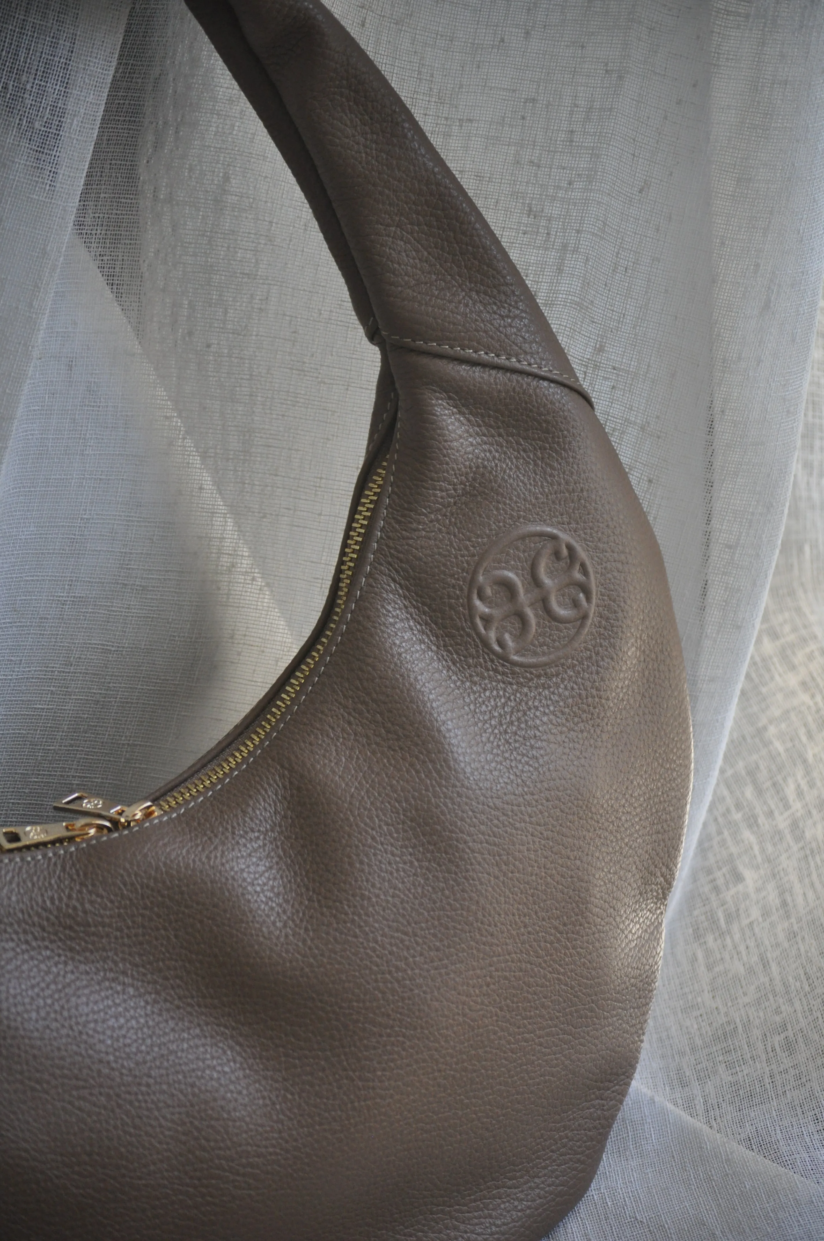 Ophelia Leather Shoulder Bag - Biscotti