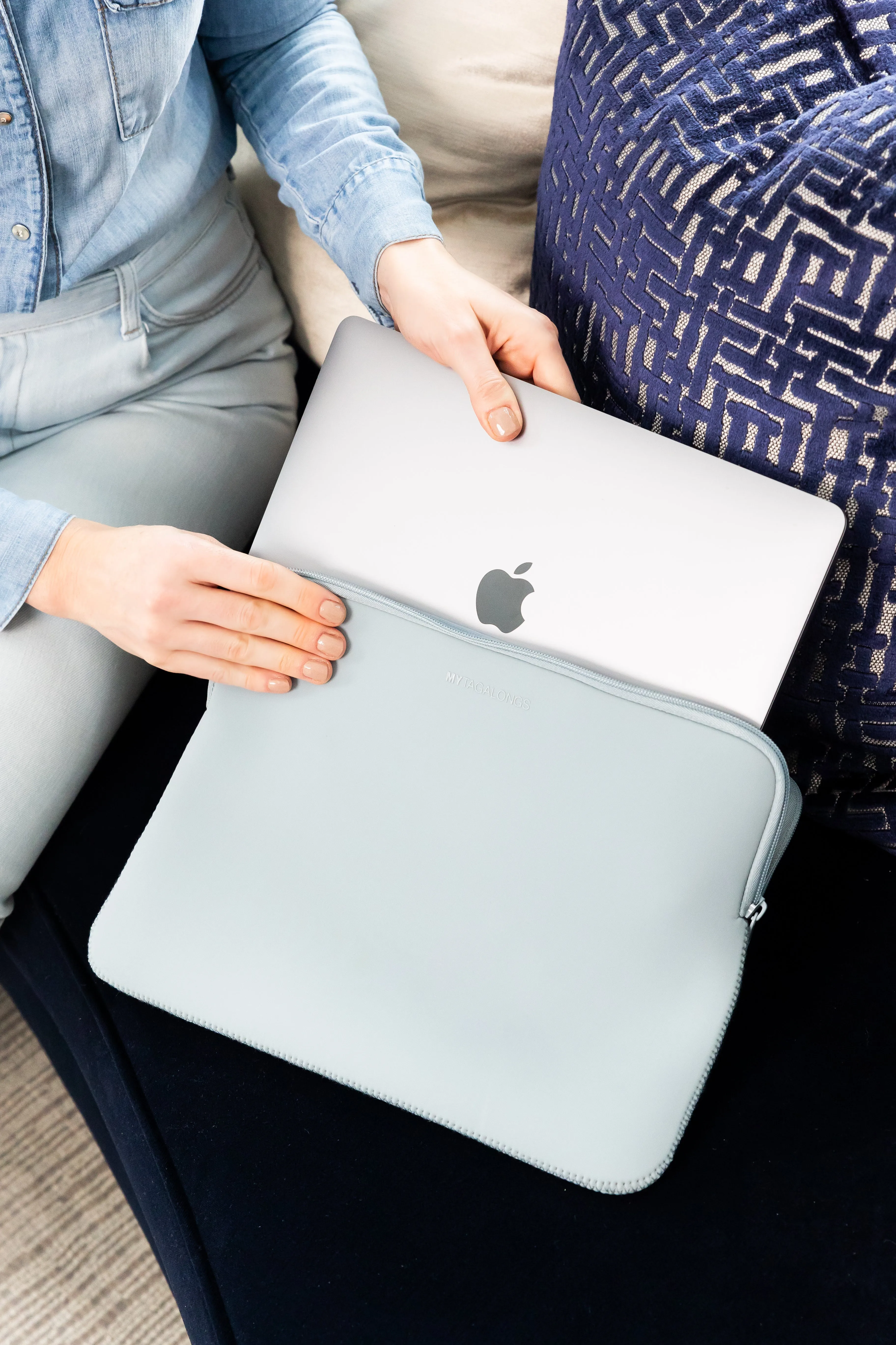 THE LAPTOP SKIN - CARAMEL